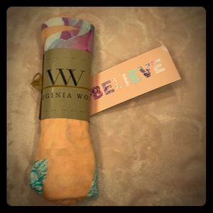 Virginia Wolf Scarf. “Believe”